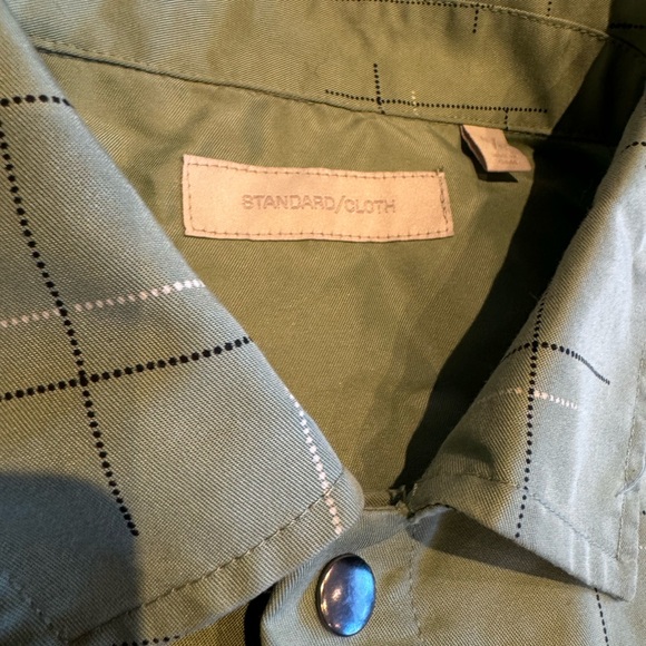 Relax fit, pale green shirt - Picture 4 of 4